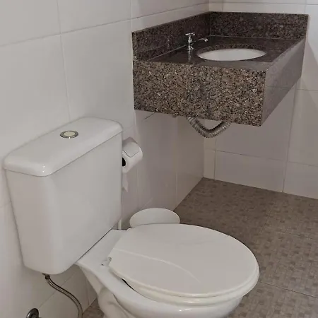 Casa Guacuri - Casa de temporada e eventos - apartamentos com suítes - Piscinas e Amplo Estacionamento-3